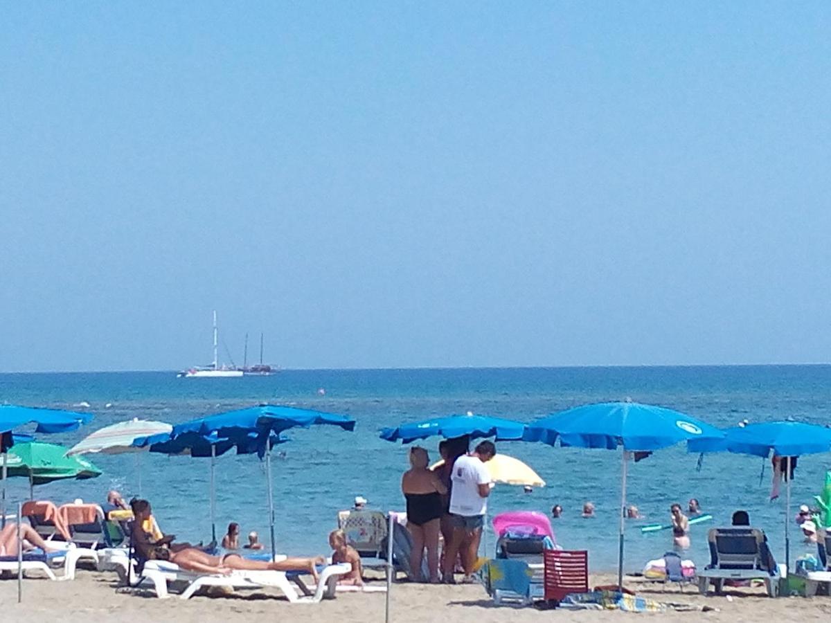 Family And Friends Flat Close To The Sea, Free Internet أيا نابا المظهر الخارجي الصورة