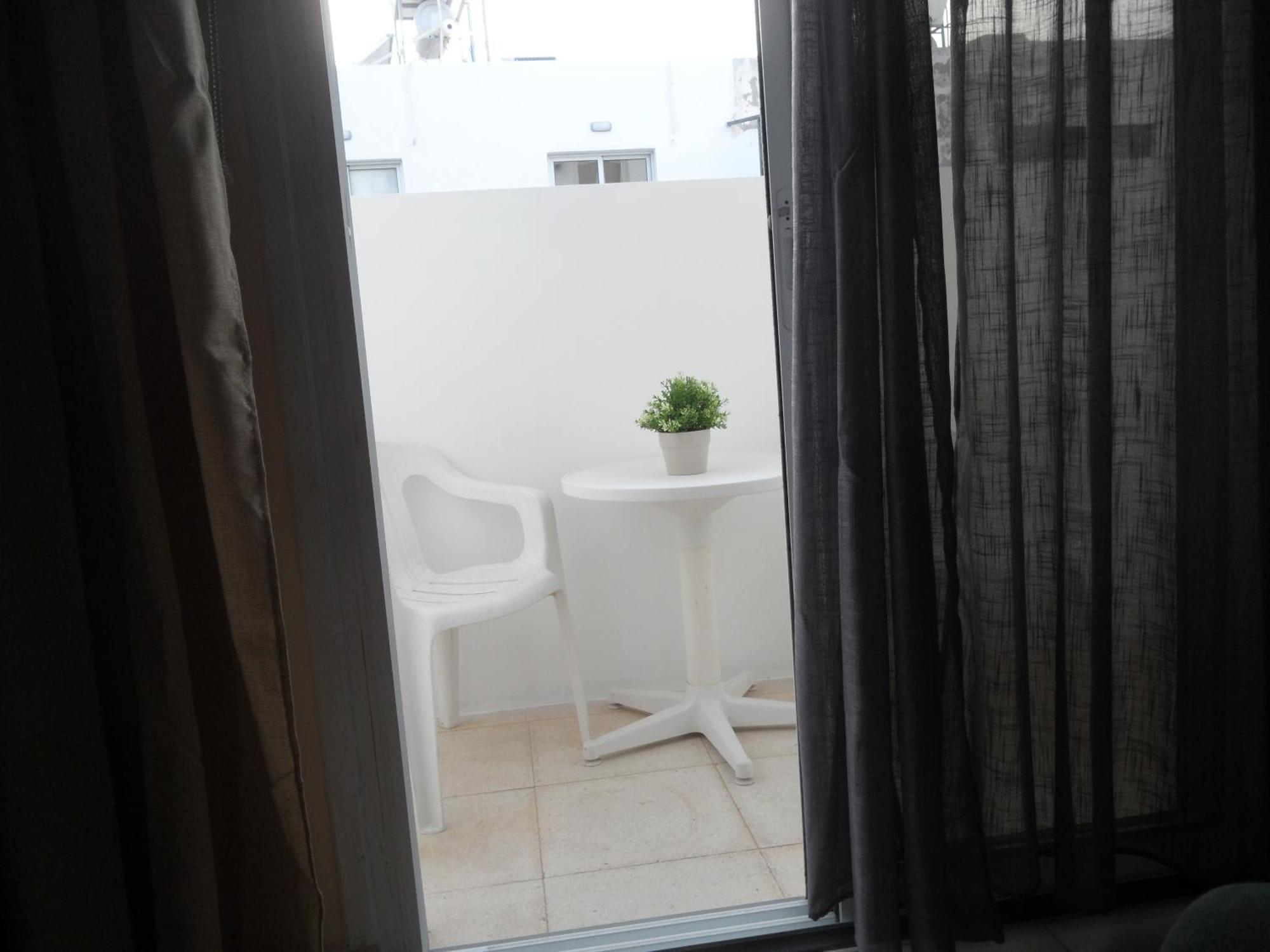 Family And Friends Flat Close To The Sea, Free Internet أيا نابا المظهر الخارجي الصورة