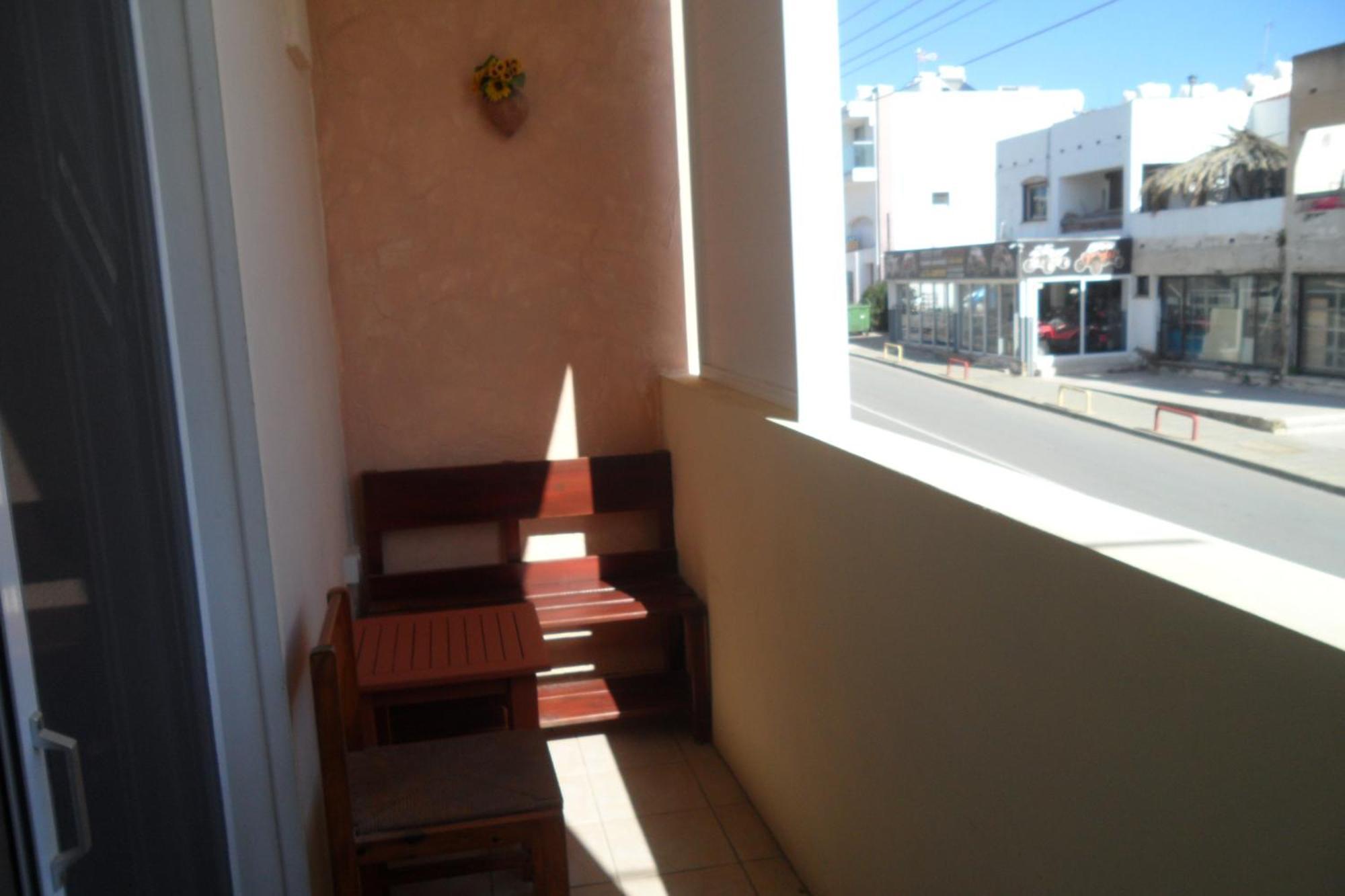 Family And Friends Flat Close To The Sea, Free Internet أيا نابا المظهر الخارجي الصورة