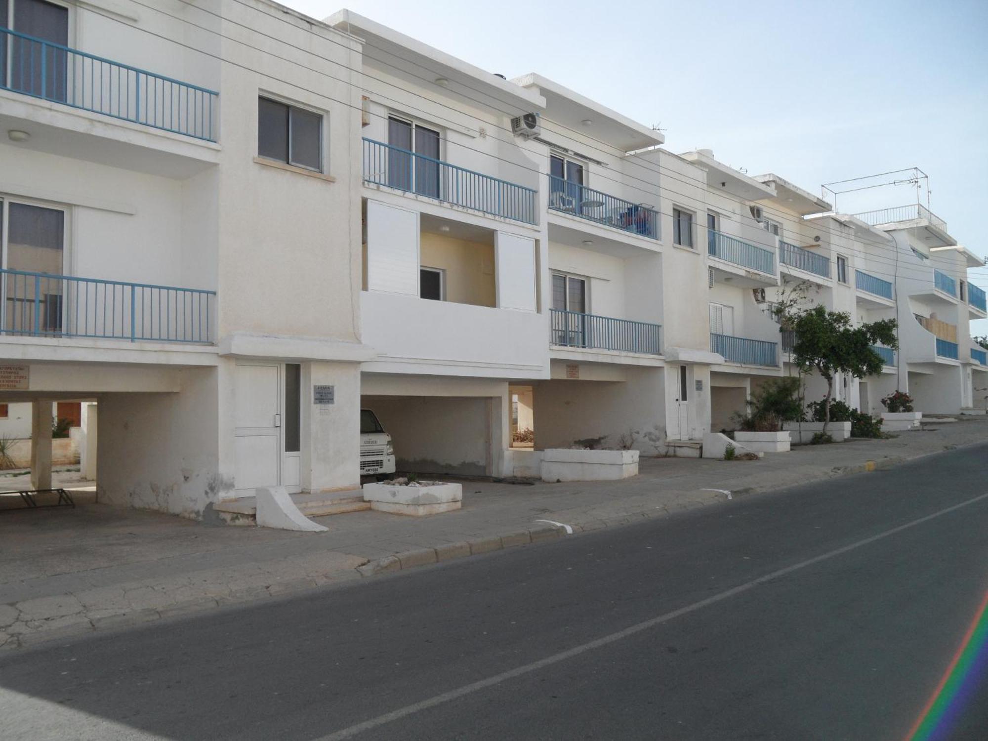 Family And Friends Flat Close To The Sea, Free Internet أيا نابا المظهر الخارجي الصورة